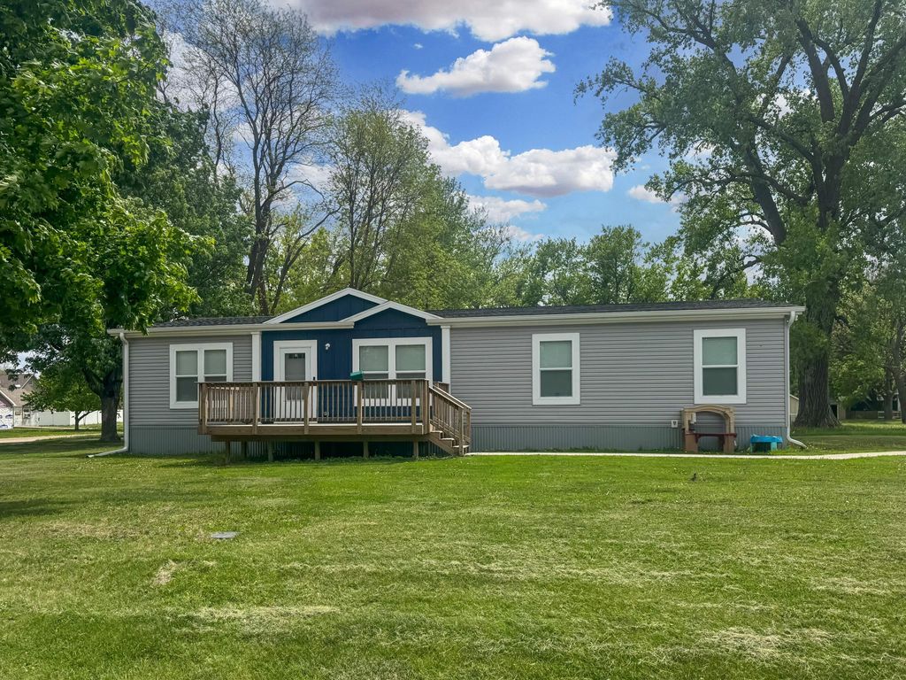 303 MARBLE Street, Onawa, IA 51040