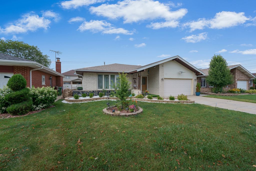 4832 W 107th Street, Oak Lawn, IL 60453 — exterior
