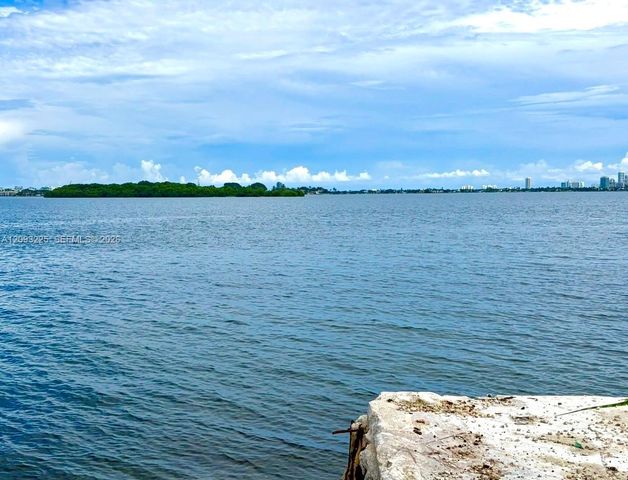 10875 N Bayshore Drive, Miami, FL 33161