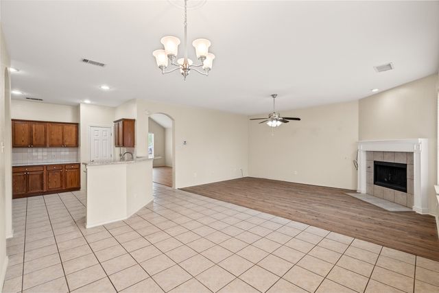 601 Babbling Brook Drive, Saginaw, TX 76179