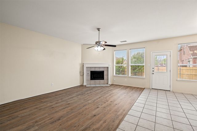 601 Babbling Brook Drive, Saginaw, TX 76179