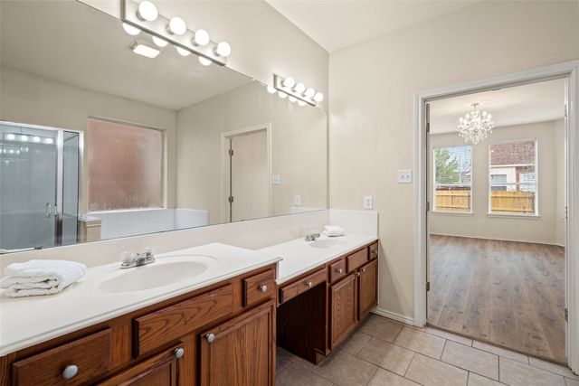 601 Babbling Brook Drive, Saginaw, TX 76179