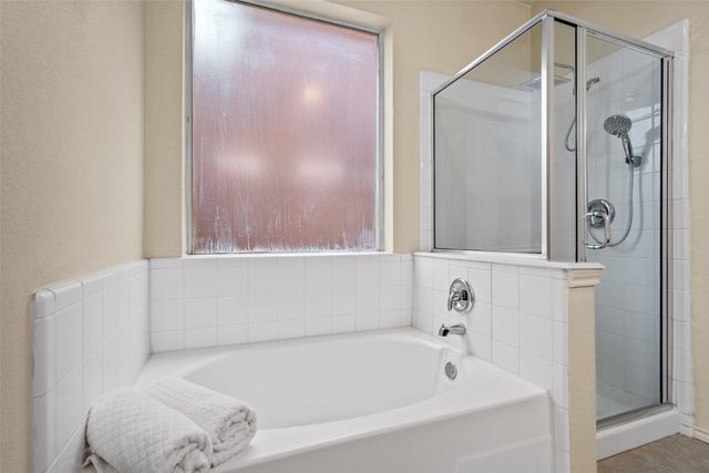 601 Babbling Brook Drive, Saginaw, TX 76179