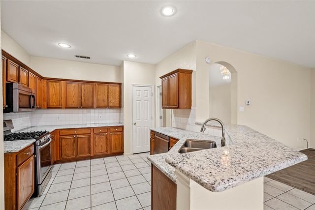 601 Babbling Brook Drive, Saginaw, TX 76179