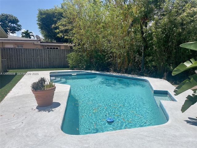 4401 NE 15th Ter, Oakland Park, FL 33334