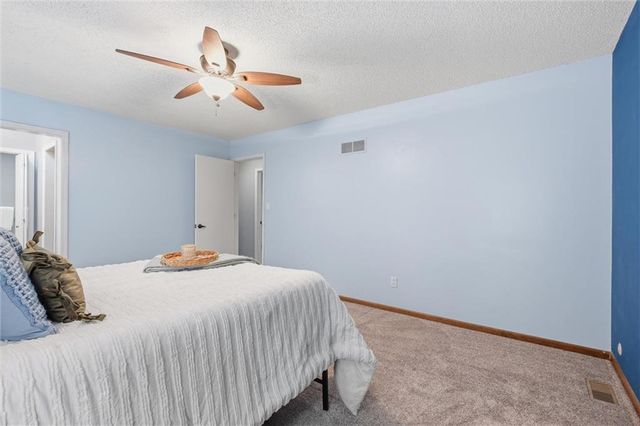 9131 Acuff Lane, Lenexa, KS 66215