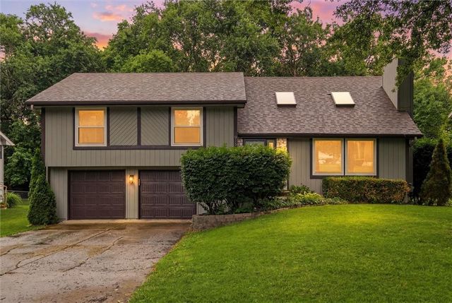 9131 Acuff Lane, Lenexa, KS 66215