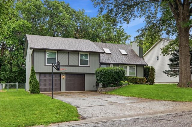 9131 Acuff Lane, Lenexa, KS 66215