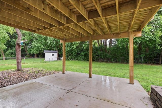 9131 Acuff Lane, Lenexa, KS 66215