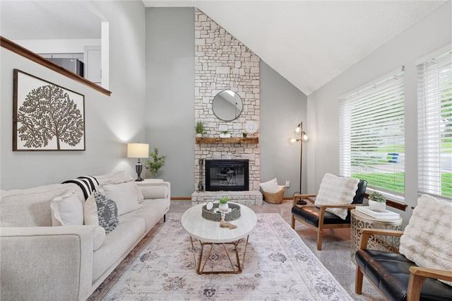 9131 Acuff Lane, Lenexa, KS 66215