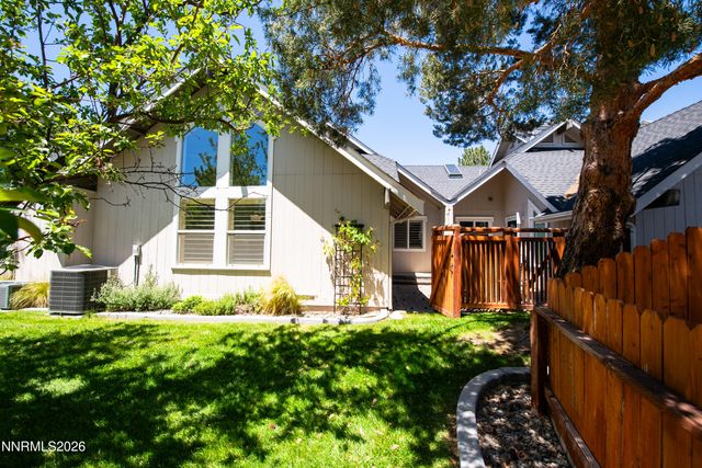 989 Aspen Grove Circle, Minden, NV 89423