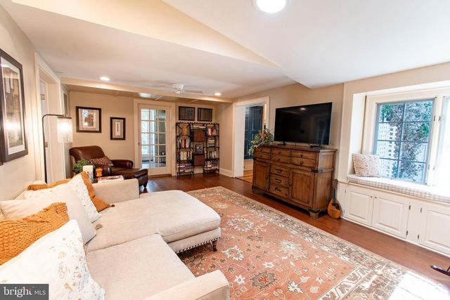 114 W CHESTNUT ST, Saint Michaels, MD 21663