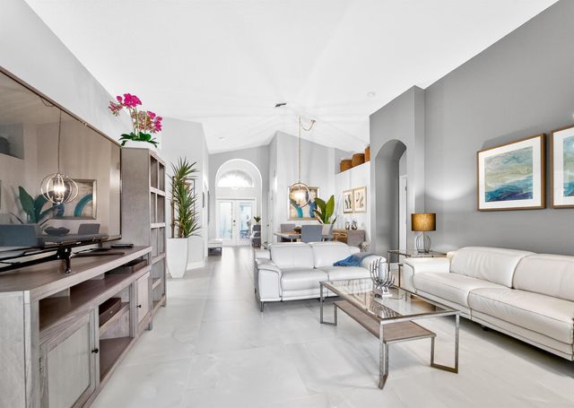 10729 Grande Palladium Way, Boynton Beach, FL 33436