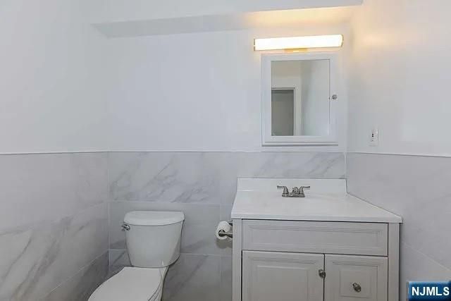 1430 Westgate Drive 8201, Fort Lee, NJ 07024