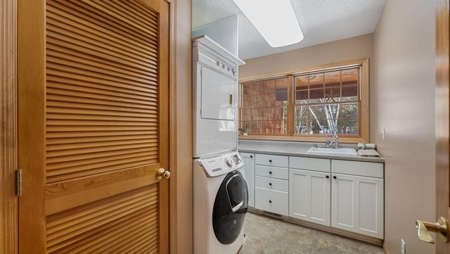 9025 Burton Court NW, Rice, MN 56367