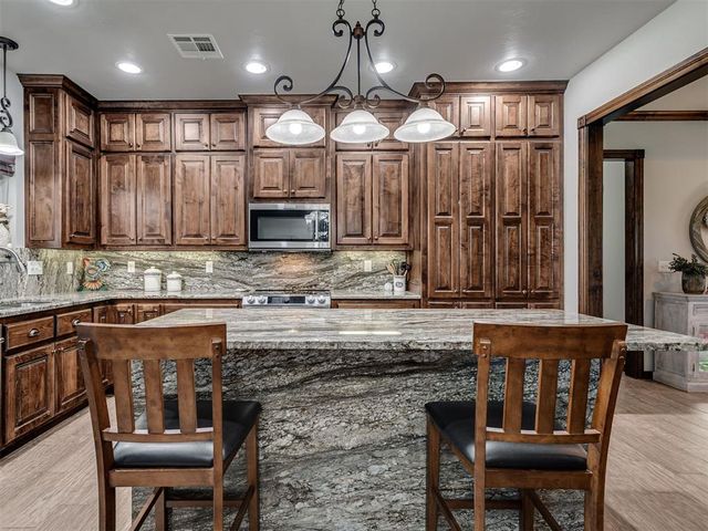 486 Summer Hill Road, Blanchard, OK 73010