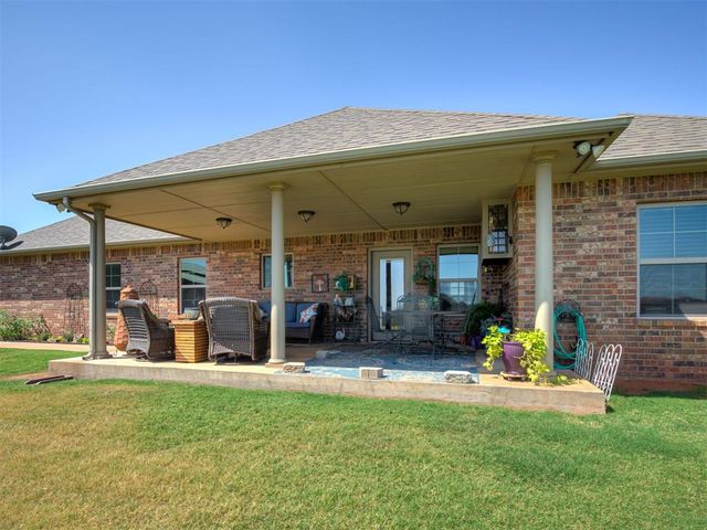 486 Summer Hill Road, Blanchard, OK 73010