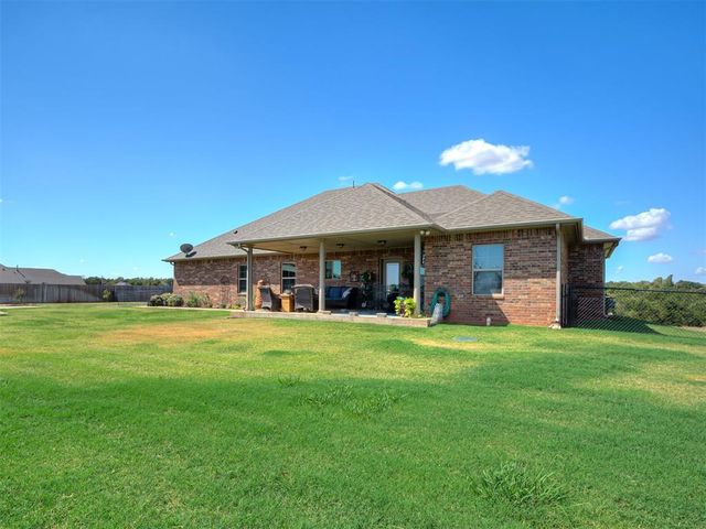 486 Summer Hill Road, Blanchard, OK 73010