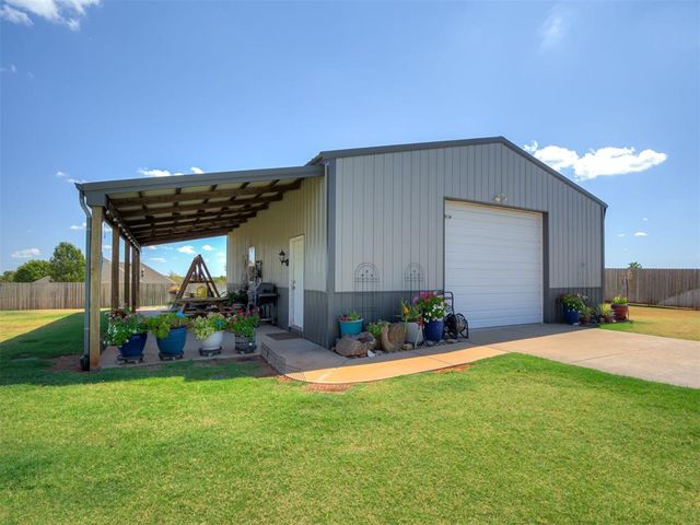 486 Summer Hill Road, Blanchard, OK 73010