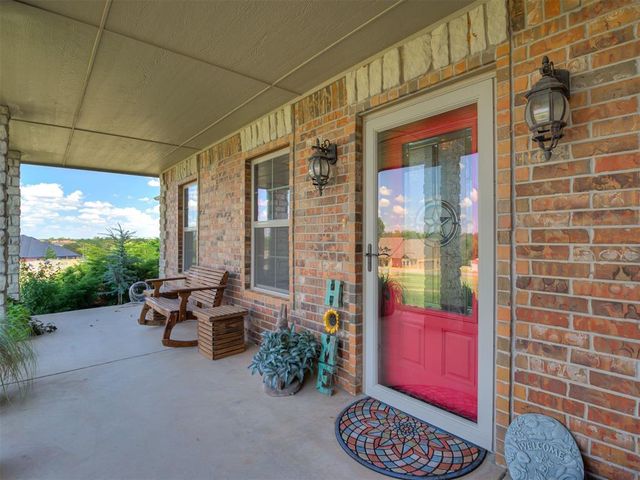486 Summer Hill Road, Blanchard, OK 73010