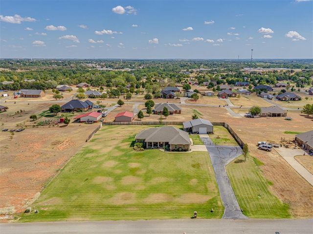 486 Summer Hill Road, Blanchard, OK 73010