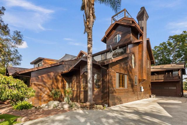 2216 Clarke Avenue, East Palo Alto, CA 94303