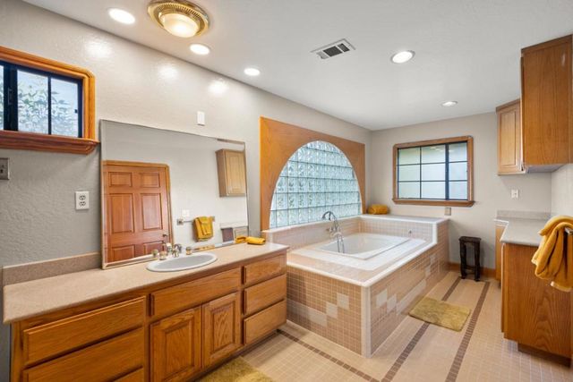 2216 Clarke Avenue, East Palo Alto, CA 94303