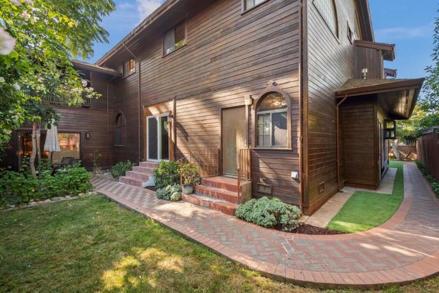 2216 Clarke Avenue, East Palo Alto, CA 94303