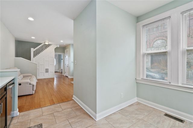 330 39th St, Lawrenceville, PA 15201