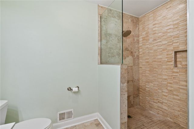 330 39th St, Lawrenceville, PA 15201