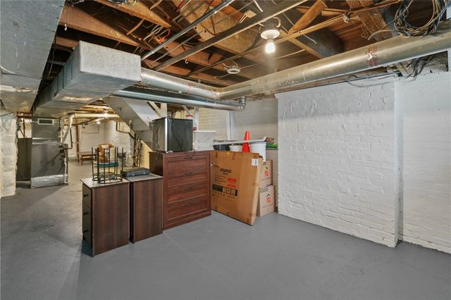 330 39th St, Lawrenceville, PA 15201