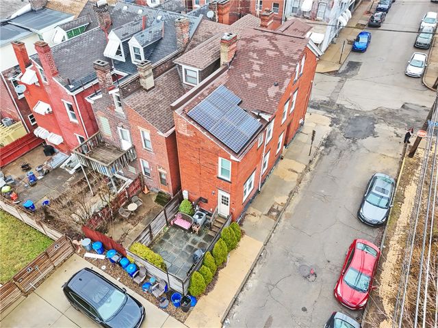 330 39th St, Lawrenceville, PA 15201