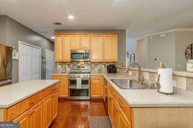 320 Hillside Manor Drive, Sugar Hill, GA 30518