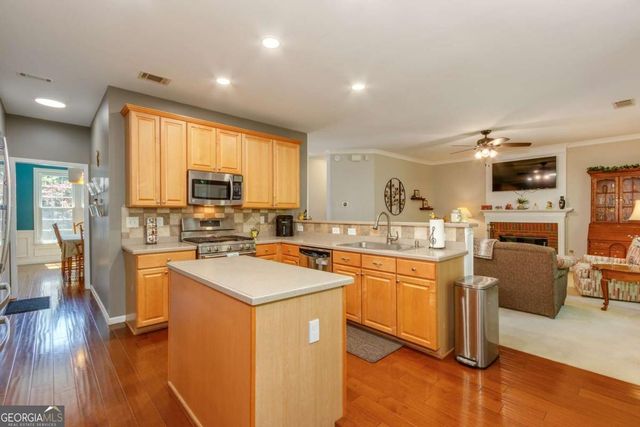 320 Hillside Manor Drive, Sugar Hill, GA 30518
