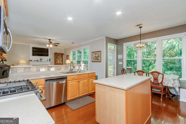 320 Hillside Manor Drive, Sugar Hill, GA 30518