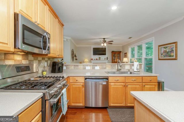 320 Hillside Manor Drive, Sugar Hill, GA 30518
