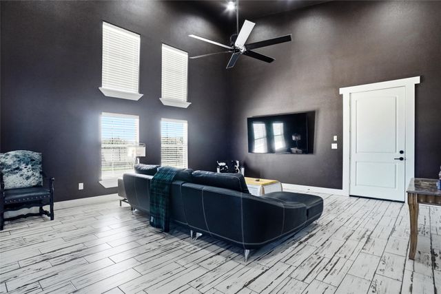 13240 Briar Road, Azle, TX 76020