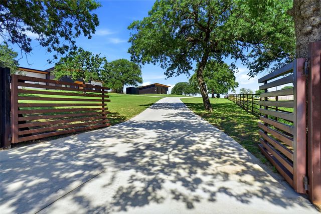 13240 Briar Road, Azle, TX 76020
