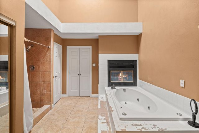 14643 S Hearthstone Green Drive, Houston, TX 77095