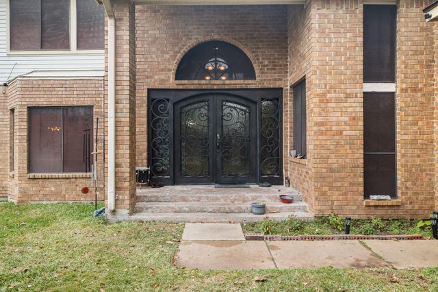 14643 S Hearthstone Green Drive, Houston, TX 77095