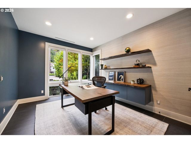 3150 UPPER Dr, Lake Oswego, OR 97035