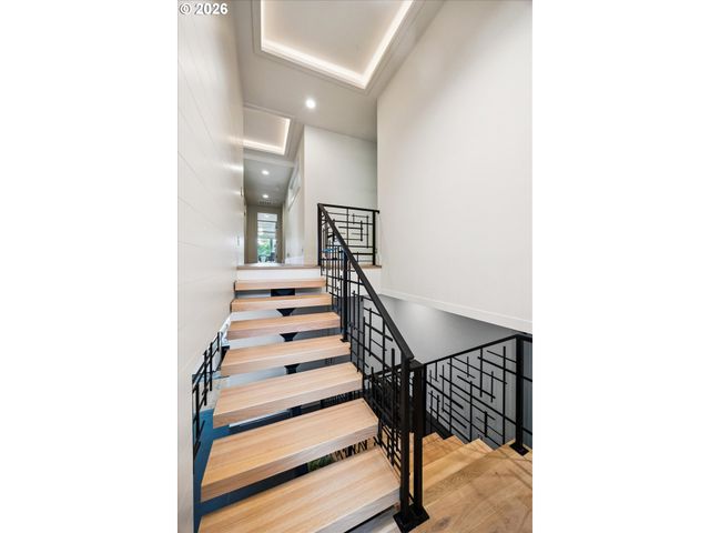 3150 UPPER Dr, Lake Oswego, OR 97035