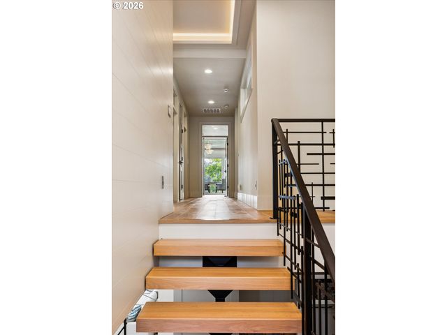 3150 UPPER Dr, Lake Oswego, OR 97035