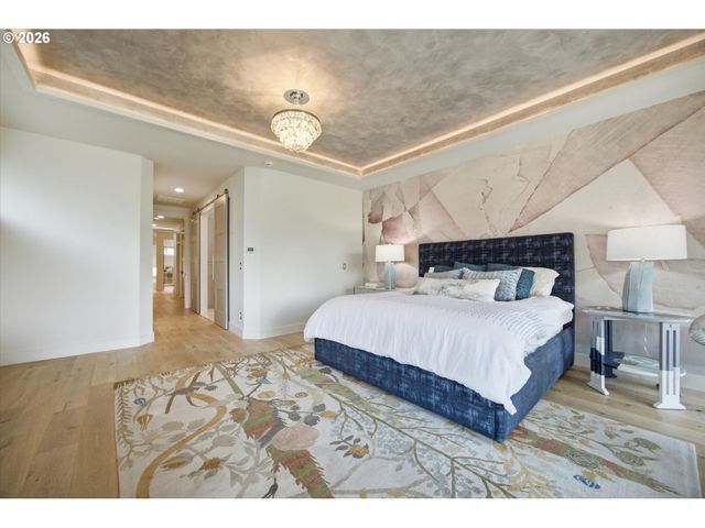 3150 UPPER Dr, Lake Oswego, OR 97035