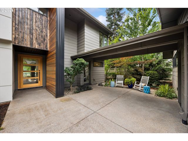 3150 UPPER Dr, Lake Oswego, OR 97035
