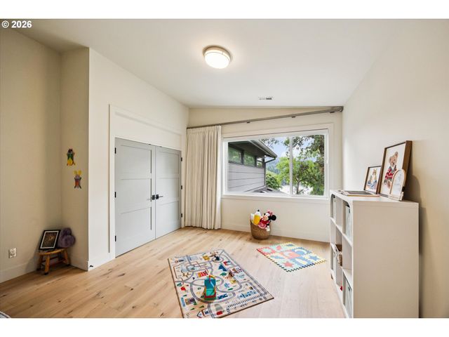 3150 UPPER Dr, Lake Oswego, OR 97035