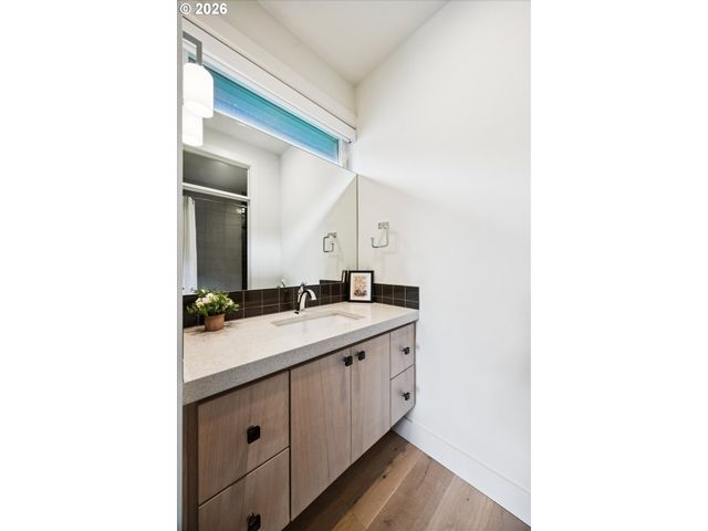 3150 UPPER Dr, Lake Oswego, OR 97035