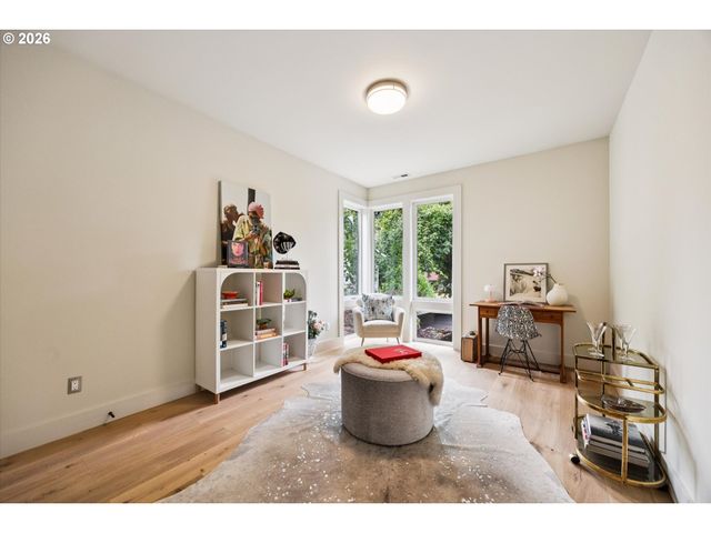 3150 UPPER Dr, Lake Oswego, OR 97035