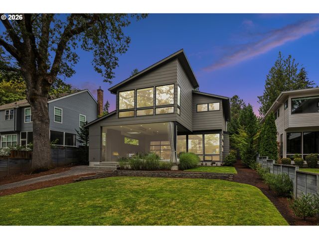 3150 UPPER Dr, Lake Oswego, OR 97035