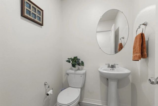 32184 Rambling Court, Winchester, CA 92596